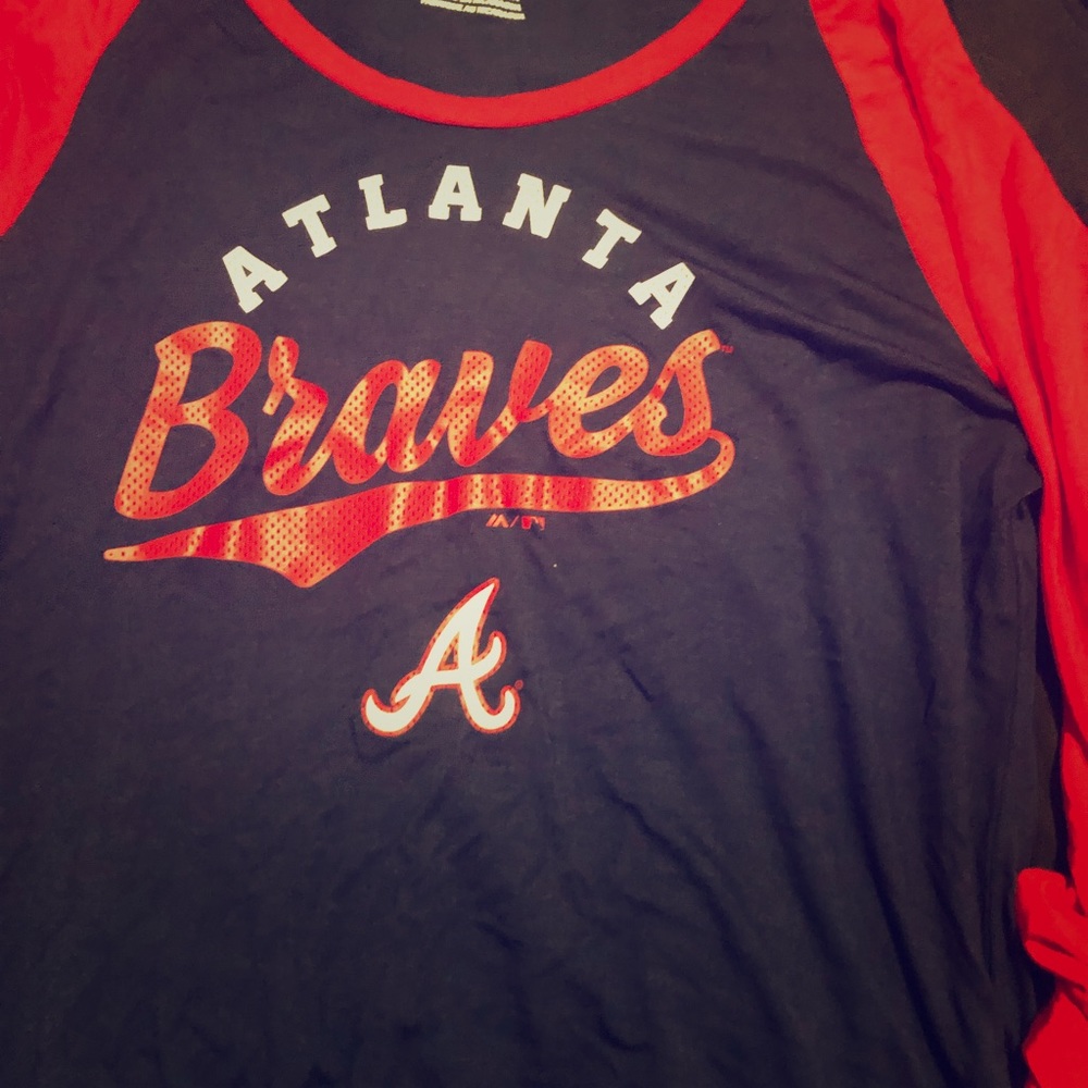 NWT Braves baseball top